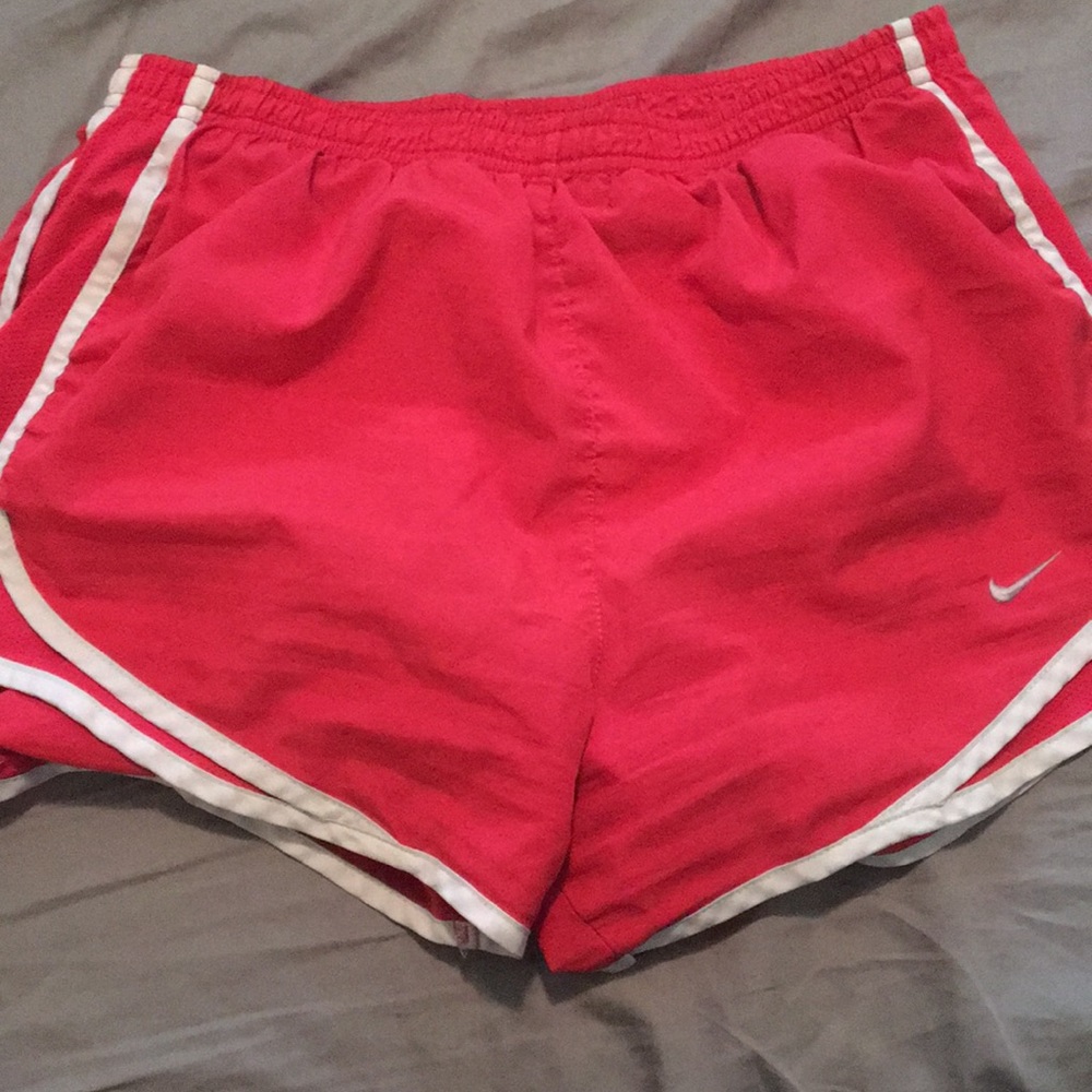 Women’s Nike Tempo Shorts size small